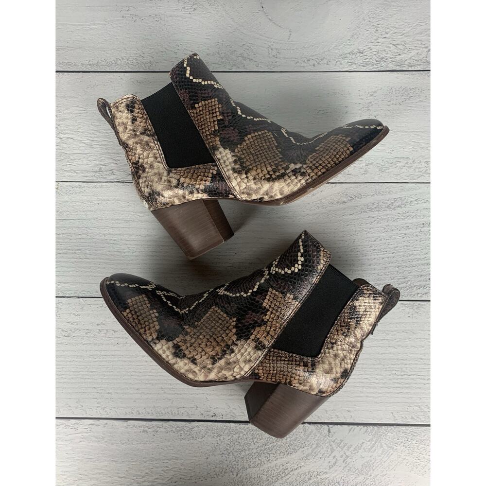 Madewell Women's 8.5 The Regan Boot in Snake Embossed Leather Ankle Boots AA184